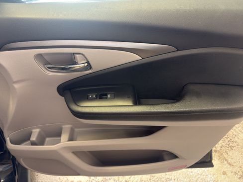 Used 2018 Honda Pilot LX image 21