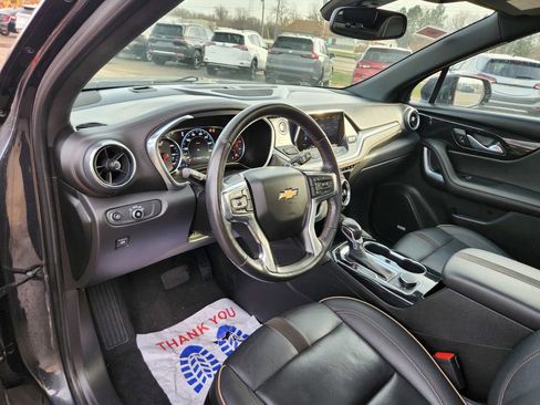 Used 2022 Chevrolet Blazer Premier w/ Enhanced Convenience Package image 2