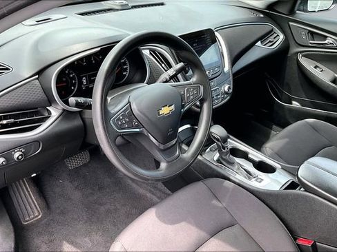 Used 2024 Chevrolet Malibu LT FWD image 16