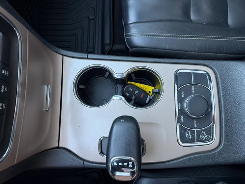 Used 2015 Jeep Grand Cherokee Limited image 24