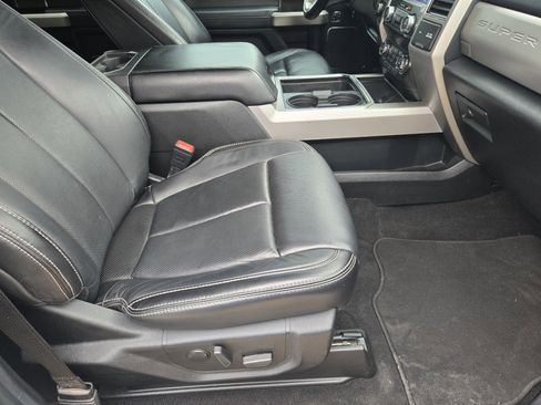 Used 2020 Ford F250 Lariat w/ Lariat Ultimate Package image 9