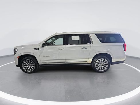 Used 2023 GMC Yukon XL Denali w/ Denali Reserve Package AWD/4WD image 7