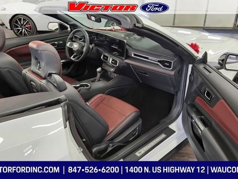 Used 2025 Ford Mustang Premium image 14