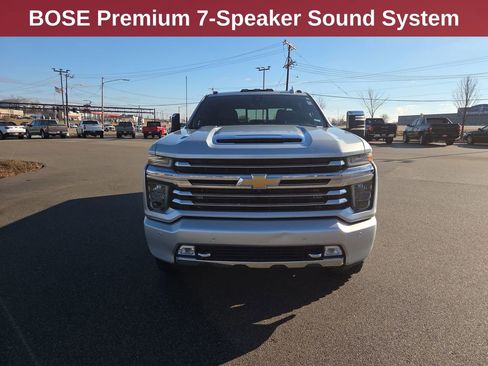 Used 2020 Chevrolet Silverado 2500 High Country w/ Z71 Off-Road Package image 9