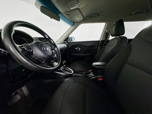Used 2016 Kia Soul + image 20