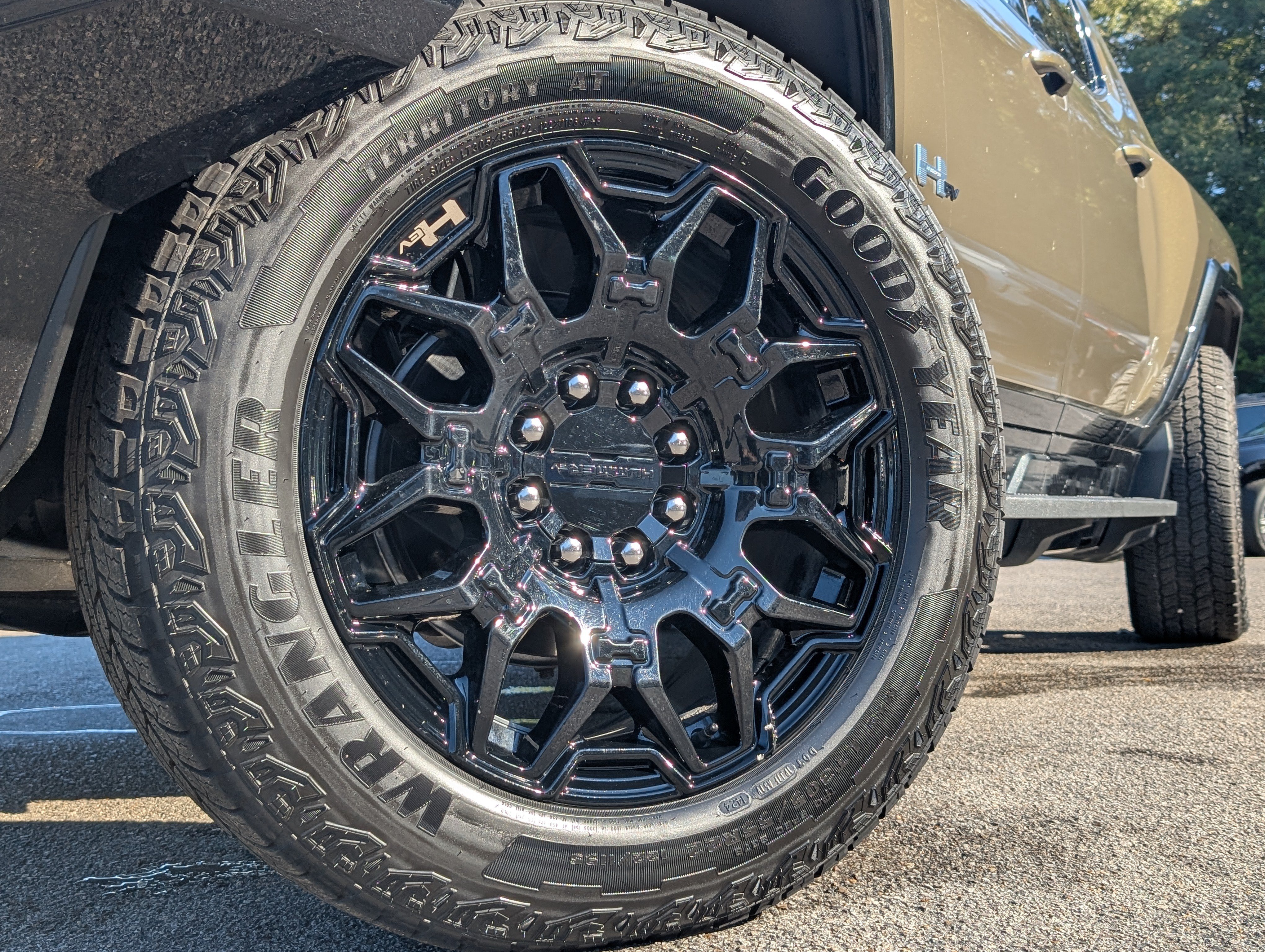 Used 2025 GMC Hummer EV 2X AWD/4WD image 37