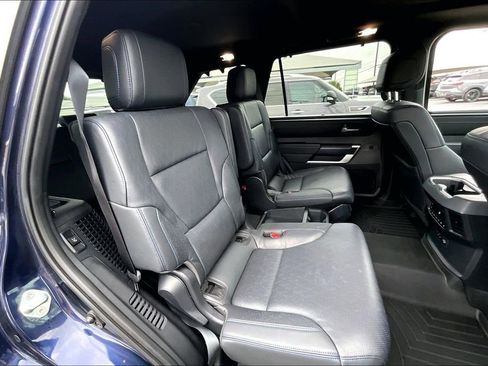 Used 2024 Toyota Sequoia Platinum AWD/4WD image 38