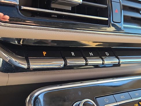 Used 2023 Lincoln Navigator Reserve image 16