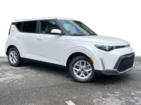 New 2025 Kia Soul LX w/ LX Technology Package image 2