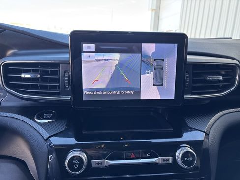 Used 2023 Ford Explorer ST-Line image 36