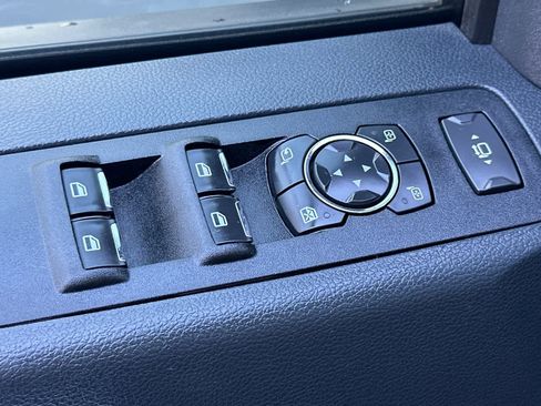 Used 2022 Ford F250 Lariat w/ Chrome Package image 13