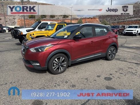 Used 2019 Nissan Kicks SR image 1
