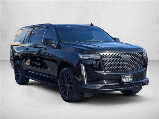 Used 2023 Cadillac Escalade ESV Luxury RWD image 3