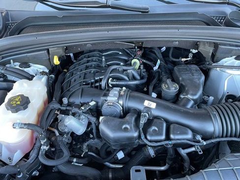 Used 2023 Jeep Grand Cherokee L Altitude image 34