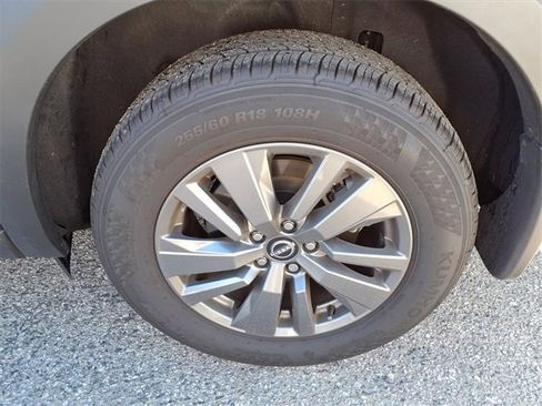 Certified 2024 Nissan Pathfinder SV image 20