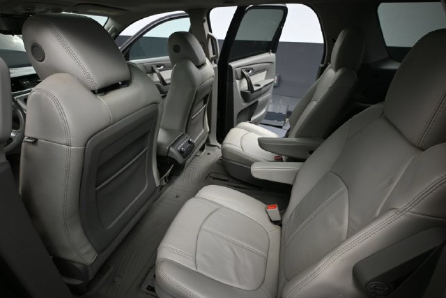 Used 2015 GMC Acadia SLT w/ Open Road Package AWD/4WD image 30