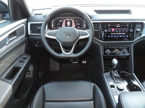 Used 2023 Volkswagen Atlas Cross Sport SEL image 22