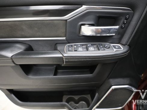 Used 2022 RAM 2500 Laramie w/ Night Edition AWD/4WD image 18