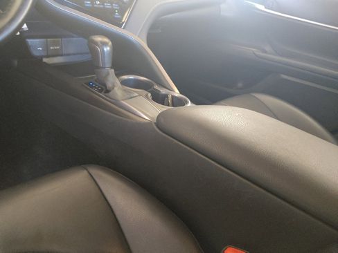 Used 2021 Toyota Camry SE image 26