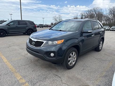 Used 2012 Kia Sorento LX w/ Convenience Pkg image 1