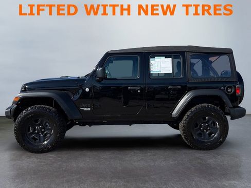 Used 2021 Jeep Wrangler Unlimited Sport image 6