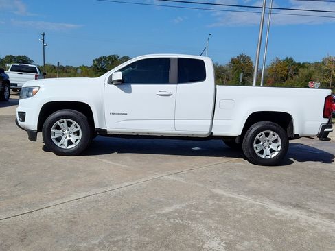 Used 2020 Chevrolet Colorado LT w/ Safety Package image 2