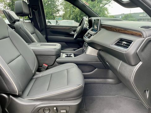 Used 2023 Chevrolet Tahoe Premier w/ Advanced Technology Package AWD/4WD image 15