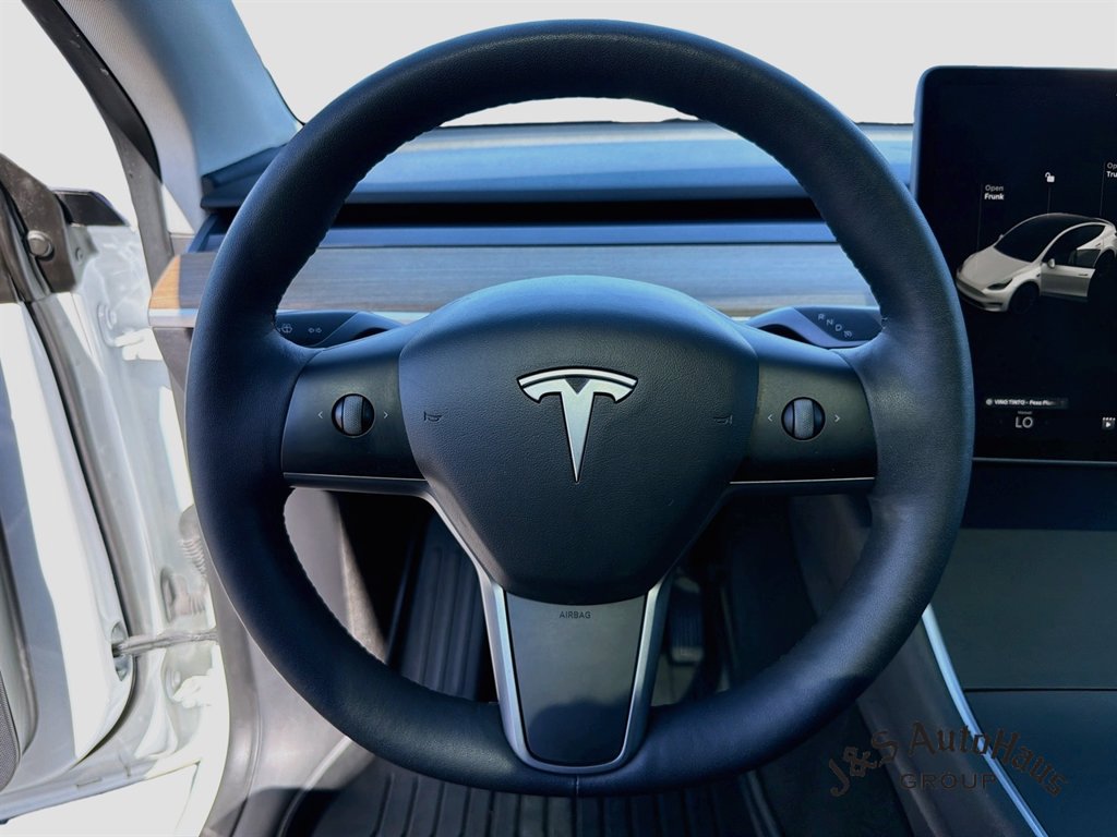 Used 2021 Tesla Model Y Long Range AWD/4WD image 12