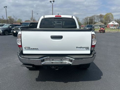 Used 2014 Toyota Tacoma PreRunner w/ TRD Off-Road Package image 6