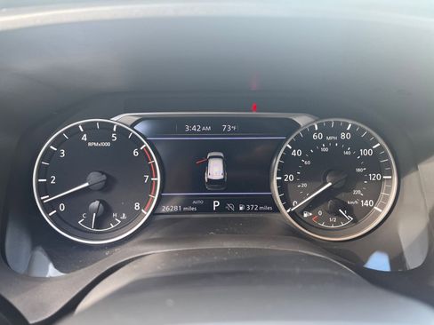 Used 2025 Nissan Rogue SV image 42