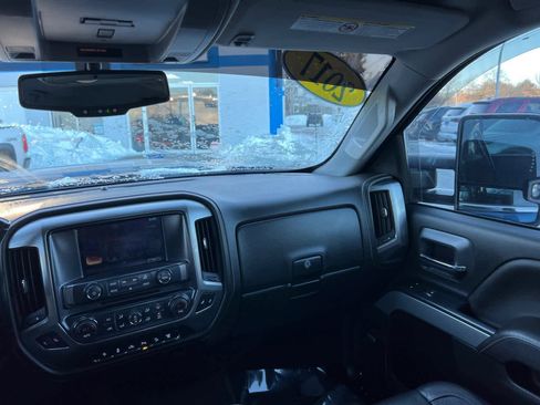 Certified 2017 Chevrolet Silverado 2500 LTZ w/ LTZ Plus Package image 33