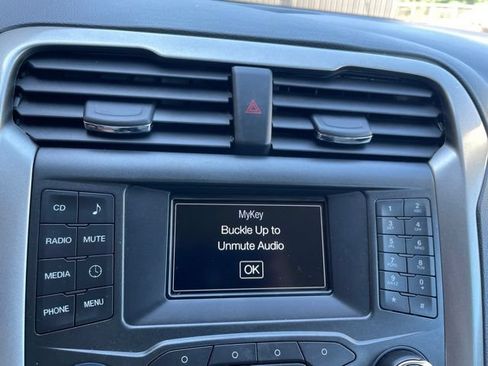 Used 2018 Ford Fusion S FWD image 33