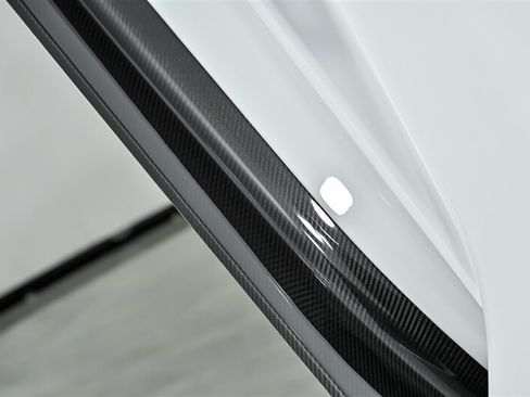 Used 2020 Ford GT Carbon Series RWD image 23
