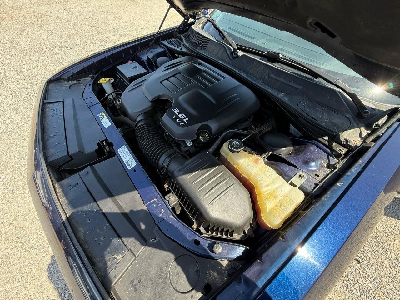Used 2014 Dodge Challenger SXT RWD image 36