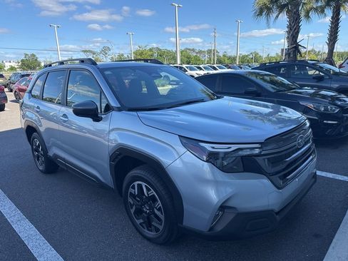 Certified 2025 Subaru Forester Premium image 3