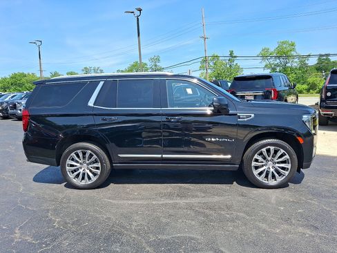 Used 2021 GMC Yukon Denali w/ Denali Premium Package AWD/4WD image 7