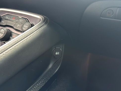 Used 2018 Dodge Challenger SXT RWD image 19