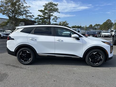 New 2026 Kia Sportage EX image 9