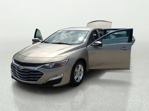 Used 2024 Chevrolet Malibu LT FWD image 11