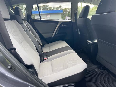 Used 2018 Toyota RAV4 XLE image 14