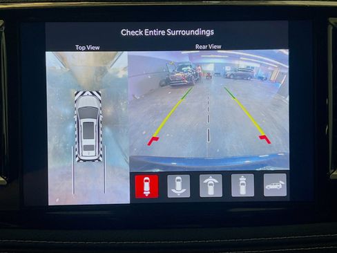 Used 2021 Chrysler Pacifica Limited w/ Premium & Safety Sphere Group FWD image 10