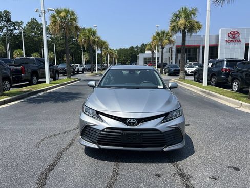Used 2024 Toyota Camry LE FWD image 3