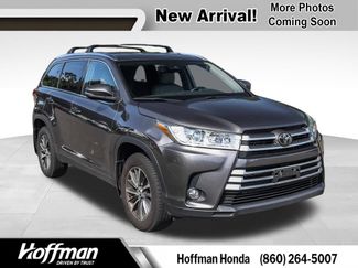 Used 2019 Toyota Highlander XLE AWD/4WD video 1
