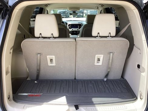 Used 2022 GMC Acadia Denali w/ Denali Technology Package AWD/4WD image 13