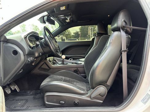 Used 2016 Dodge Challenger R/T Scat Pack RWD image 13