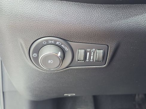 Certified 2022 Jeep Compass Latitude w/ Convenience Group AWD/4WD image 24