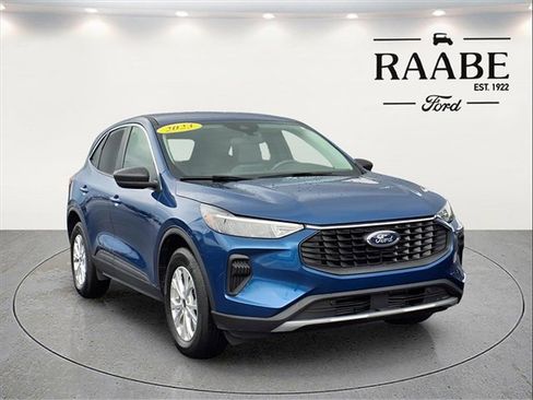 Used 2023 Ford Escape Active image 1