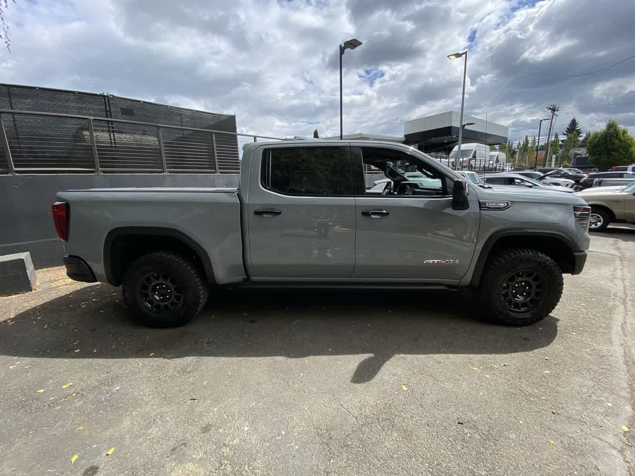 Used 2025 GMC Sierra 1500 AT4X w/ AT4X AEV Edition AWD/4WD image 7