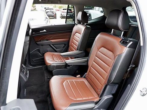 Used 2023 Volkswagen Atlas SEL Premium AWD/4WD image 18