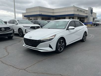 Used 2023 Hyundai Elantra SEL w/ Convenience Package